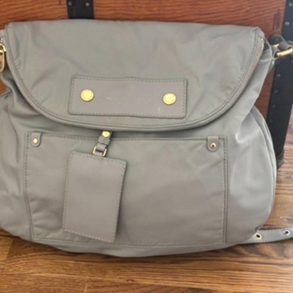 MARC by MARC JACOBS Preppy Nylon Natasha LARGE Crossbody Bag taupe